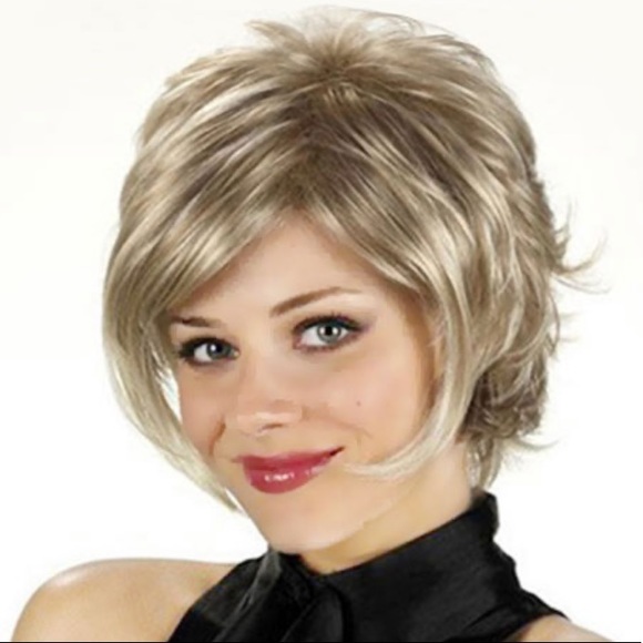 New unworn synthetic wig. Short sassy style. - Picture 1 of 5